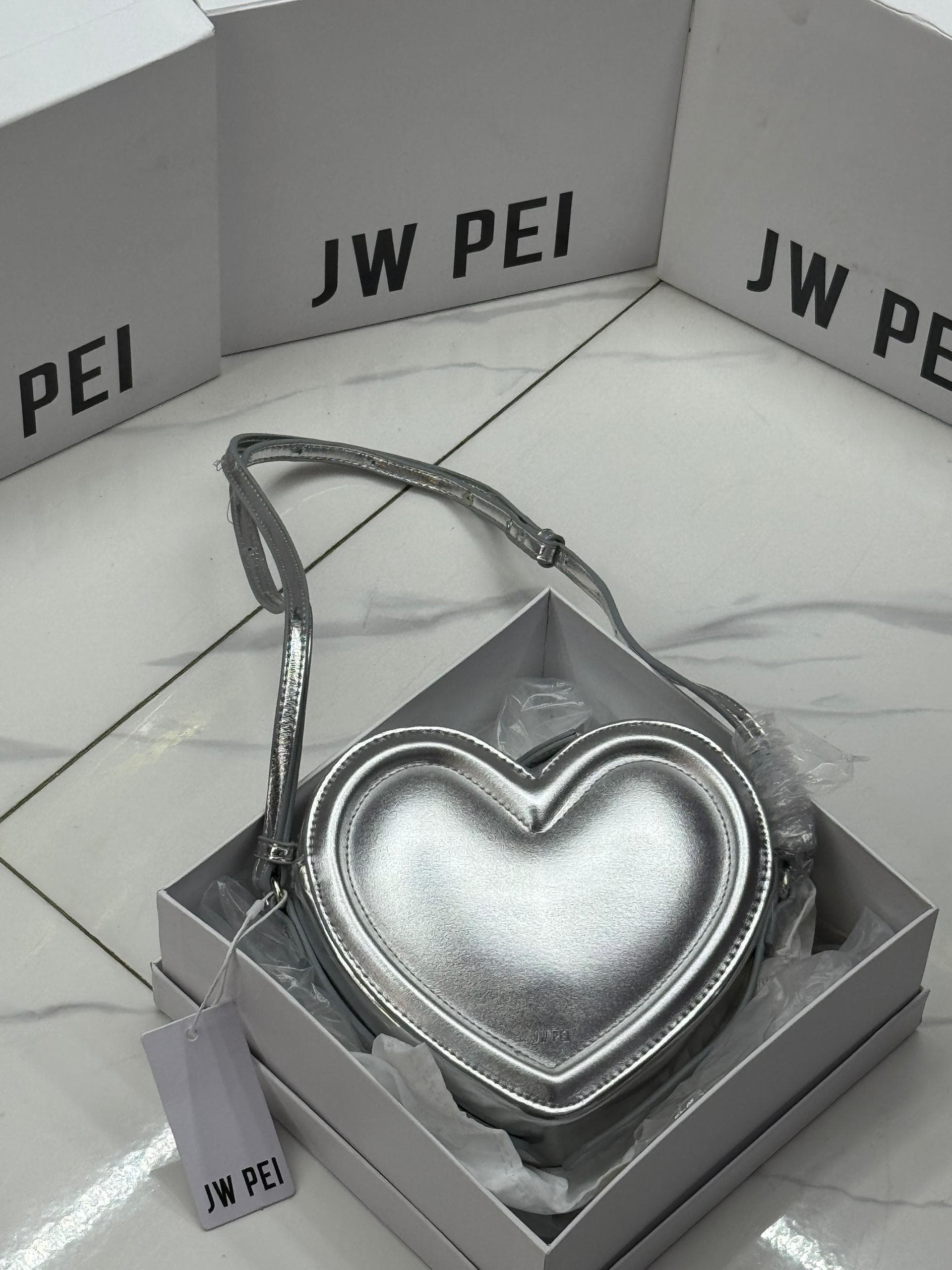 Jw pei thumbnail 2